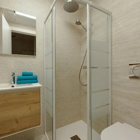 Modern With Roof Pool Near Locos *