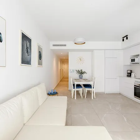 Modern With Roof Pool Near Locos *